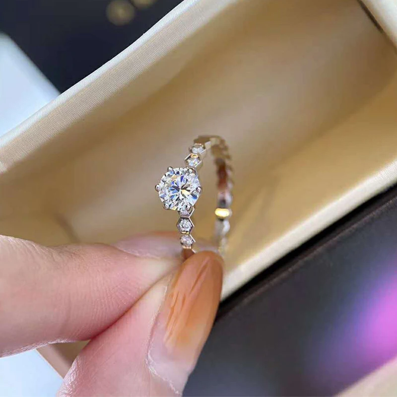 

Knobspin 100% 925 Sterling Silver Round Wedding Engagement Rings For Women High Carbon Diamond Party Fine Jewelry Wholesale