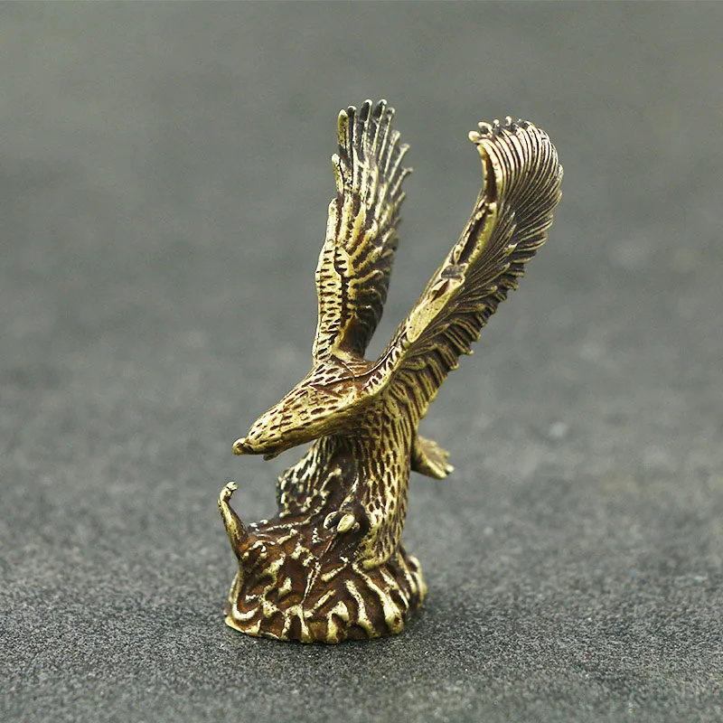 Copper Eagle Антикварная медная Орел Статуэтка маленькие украшения Винтажные латунные фигурки животных Ремесла настольные Предметы интерьера аксессуары Подарки - Цвет: Copper Eagle