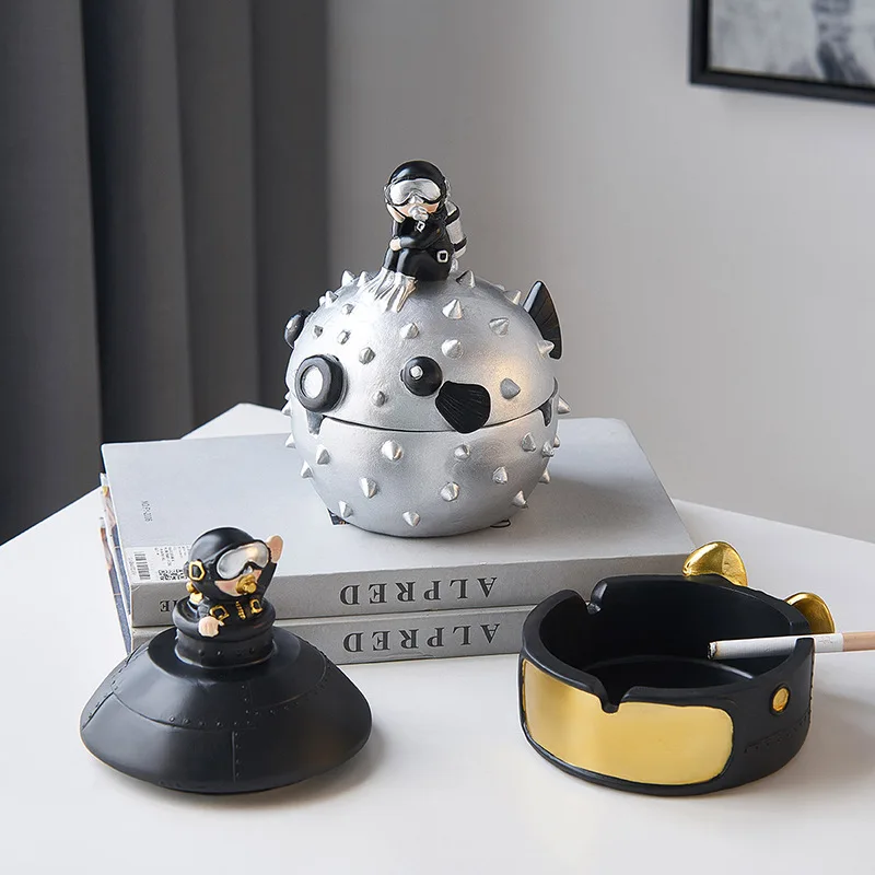 

Diver Ashtray Outdoor Live Room Ashtray for Home Decoration Ashtrays with Lid Ash Tray Resin Gift for Boyfriend Office Decor