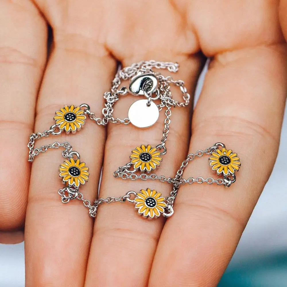 

FENGLI Lovely Daisy Flower Small Earring Yellow White Color Girl Stud Earrings Oil Enamel Elegant Statement Jewelry Party Gifts