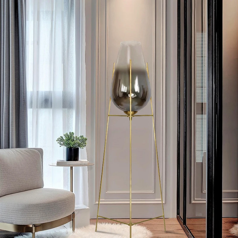 Современная минималистичная стеклянная напольная лампа для гостиной