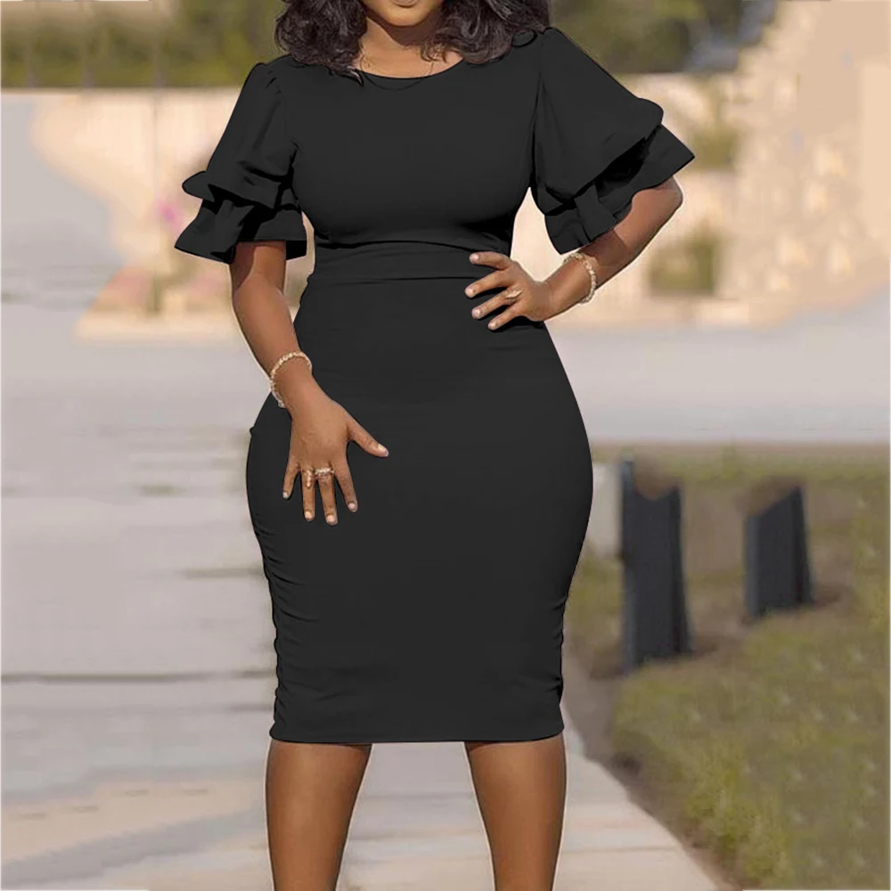 Женское облегающее платье средней длины розовое в африканском стиле для