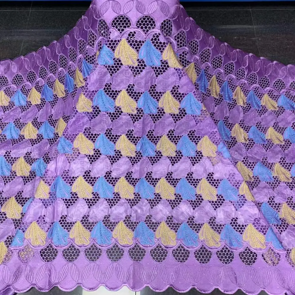 

Вышитая кружевная ткань Bazin с камнями для женщин 2020 5 ярдов нигерийские Африканские свадебные кружева 100% хлопок ткань для раковины