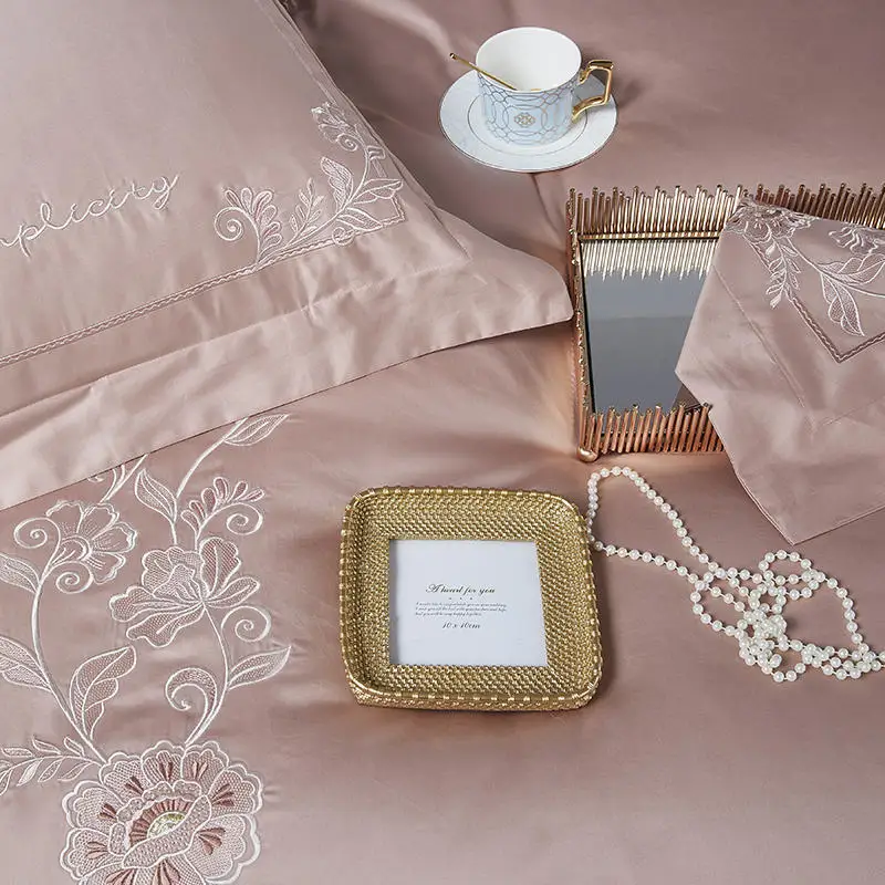 

Pink Bedding Set Luxury Embroidery Duvet cover set Long-staple cotton Pillowcases Queen King Size Bed Bed Linen 4pcs 2020 new