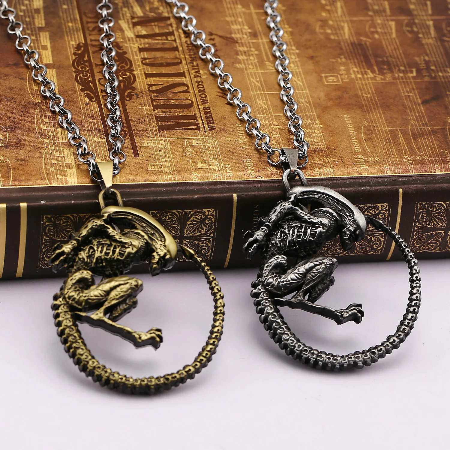 Ожерелье металлическое с подвеской для косплея по мотивам фильма Возвращение