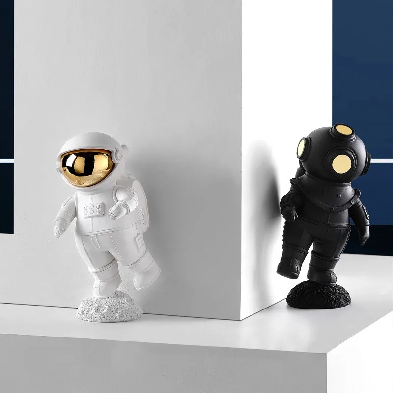 

Nordic Cute Astronaut Statue Spaceman Figure Art Sculpture Resin Home Decorative Accessories Living Room Wedding Gift R5423
