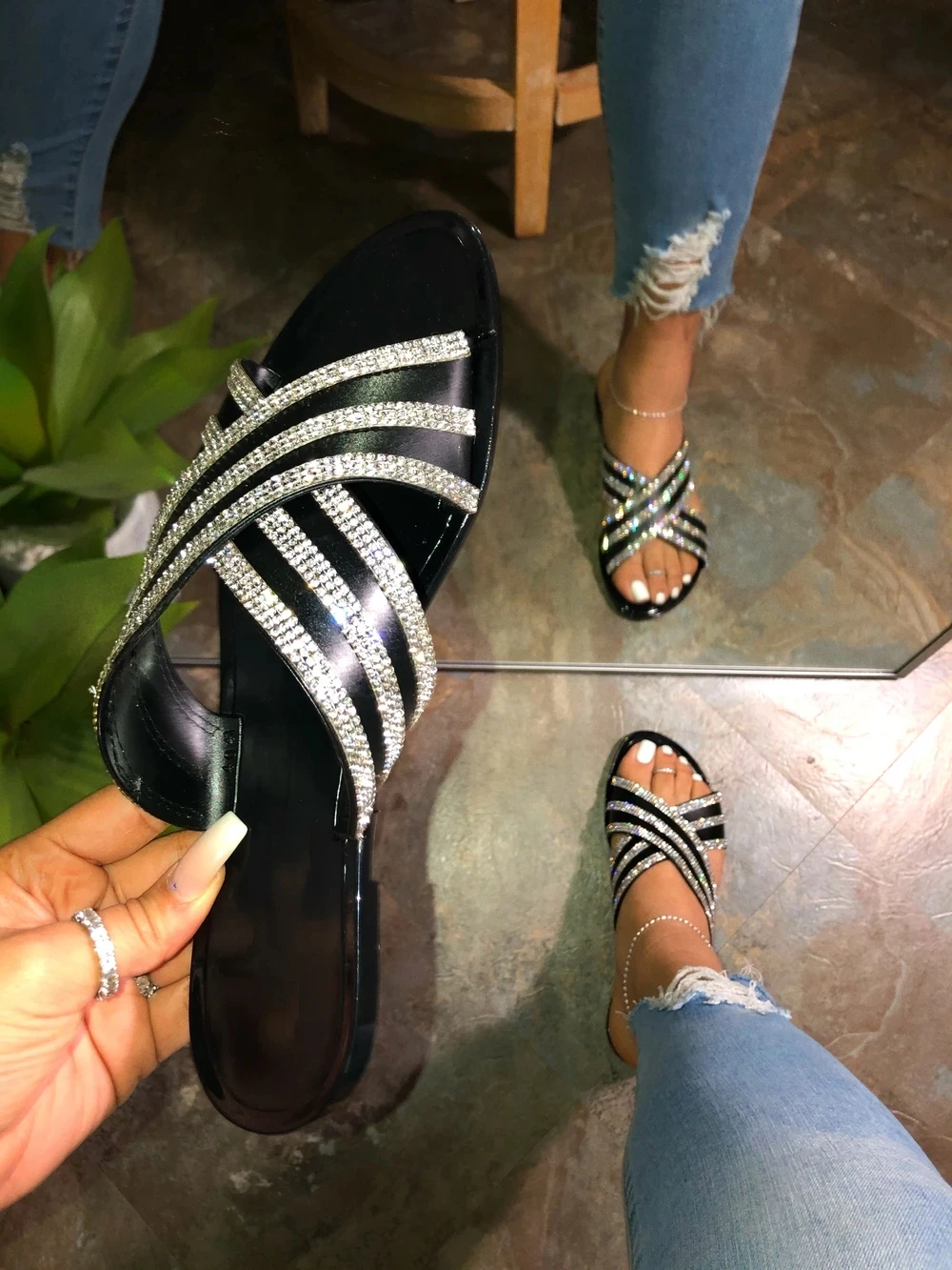 2020 прозрачные тапочки модные шлепанцы с кристаллами женские летние сандалии на