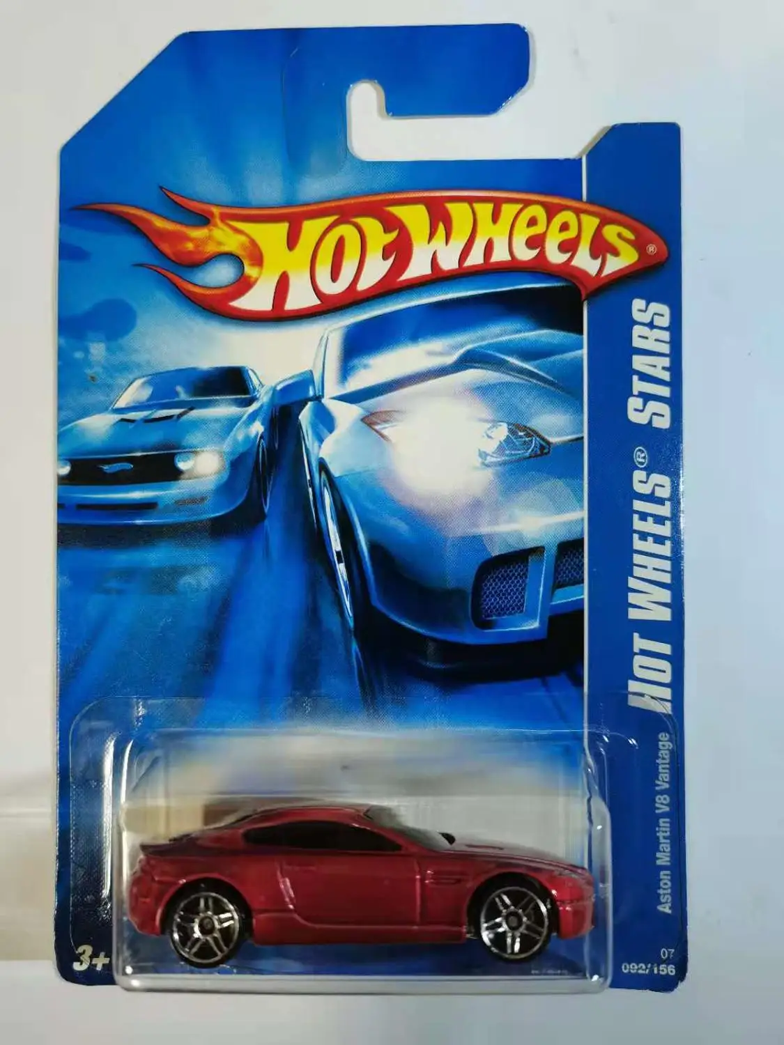 Лидер продаж автомобили на колесах 1/64 ASTON MARTIN V8 коллекционная Коллекционная