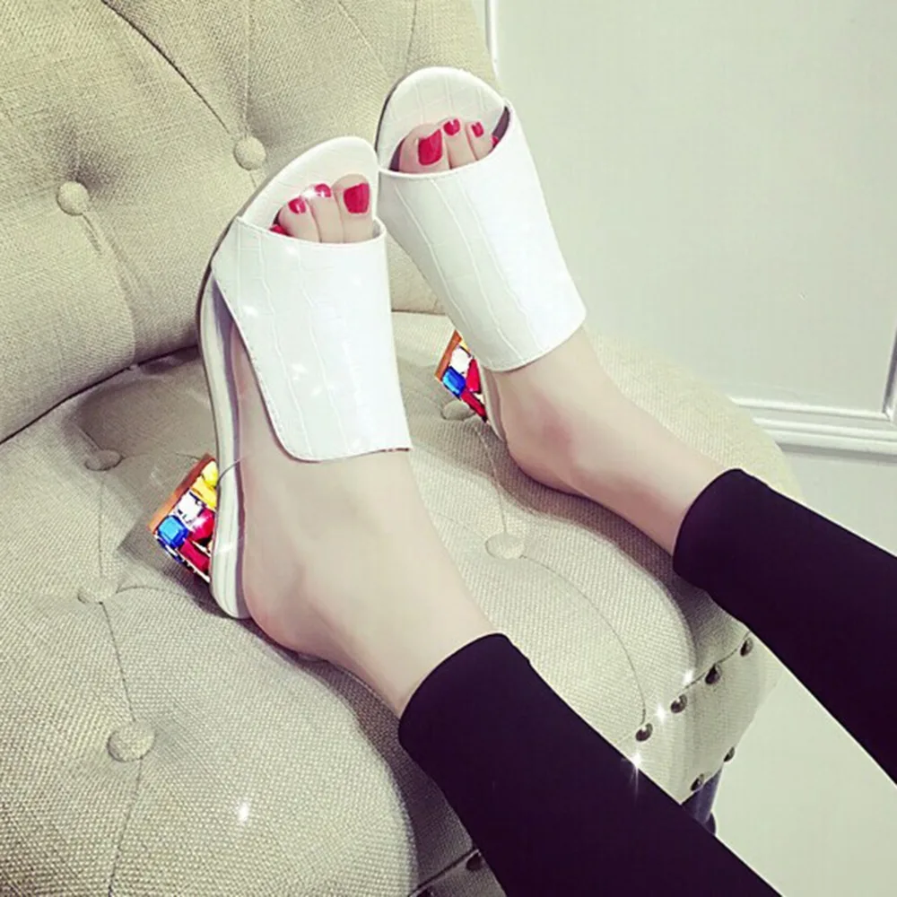 

2022 NEW Sexy Rhinestone Peep Toe Thin High Heels Sandals Summer Fashion Slip On Slides Square Heel Women Party Shoes