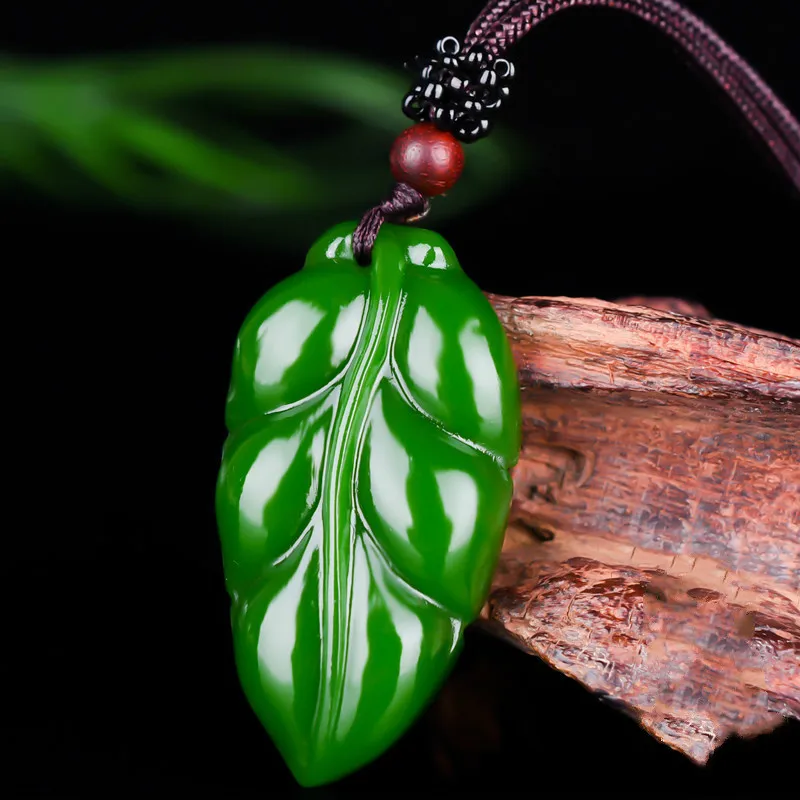 Ожерелье с подвеской в виде листьев из натурального зеленого нефрита | Украшения