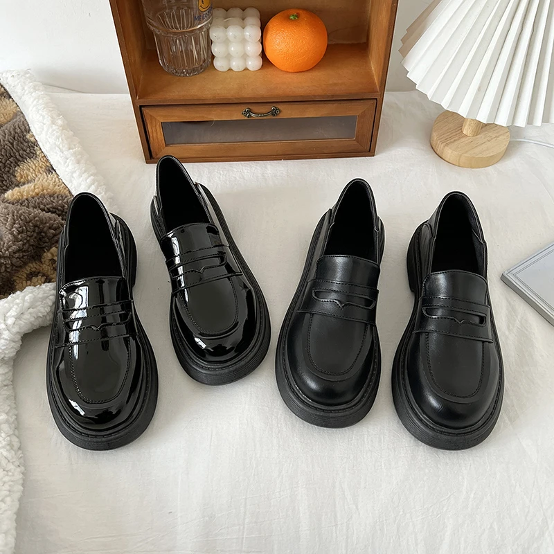 

Autumn Spring Women British Style Oxfords Design Girls Students White Black Leather Shoes Women Platform Slip on Oxford Shoes