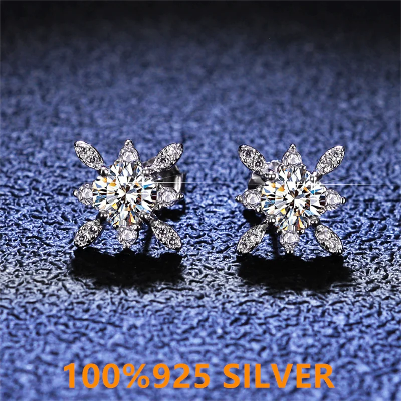 

925 mosang diamond D-COLOR earrings are suitable for women. High quality sterling silver starlight earrings are simple in design