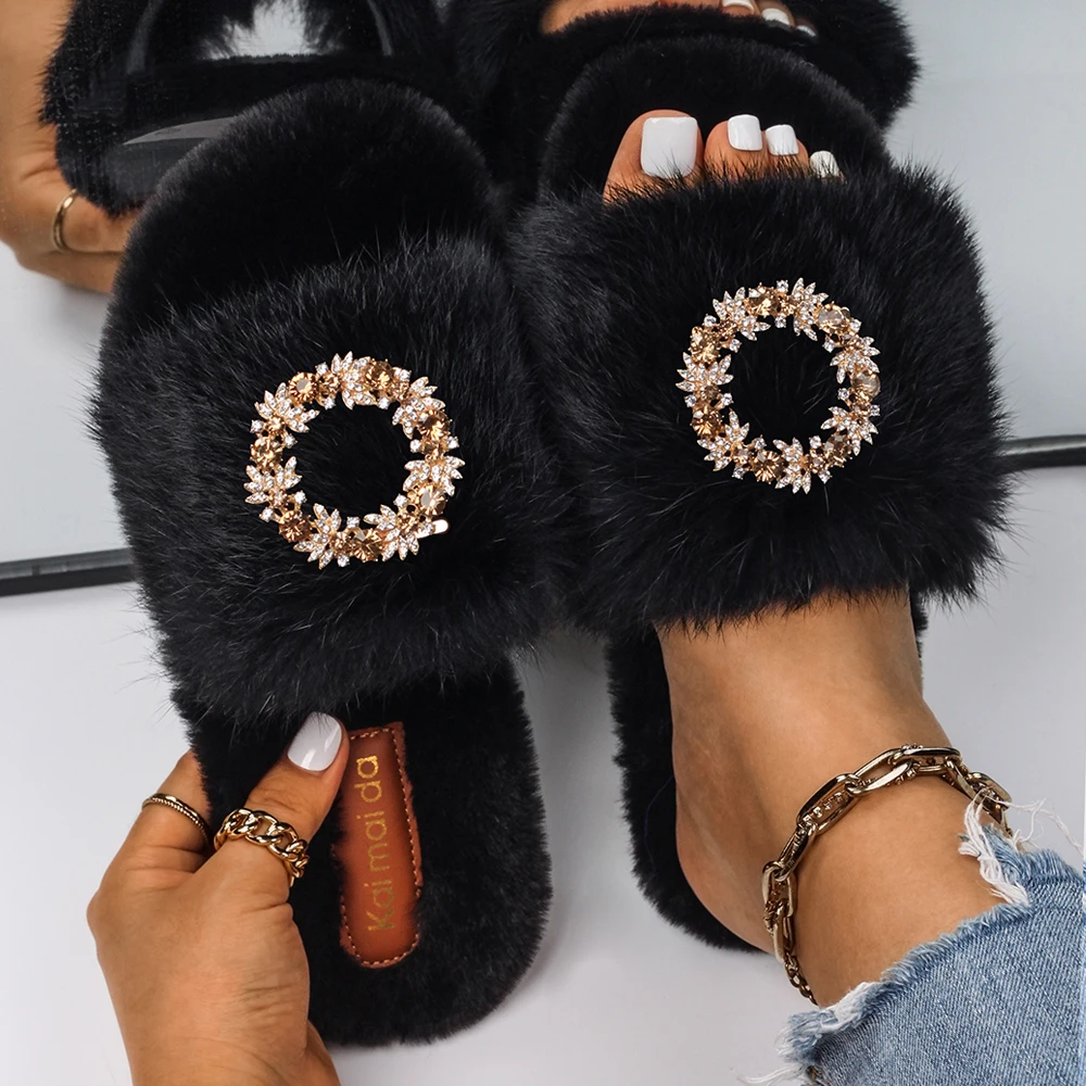Furry Faux Fur Slippers Women's Crystal Rhinestone Wreath Indoor Fur Slides Winter Warm Flip Flops Sandals Custom Luxury Shoes