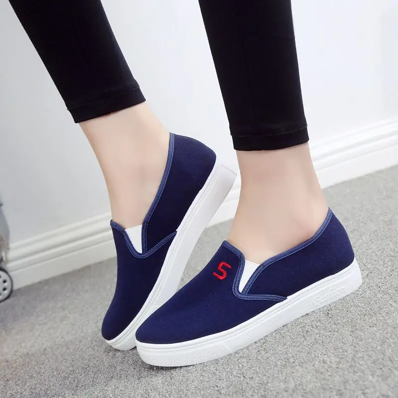 

Женские демисезонные мокасины на плоской подошве, Размеры 35-40