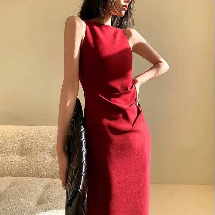 

French sling design dress 2021 new sleeveless temperament celebrity long skirt