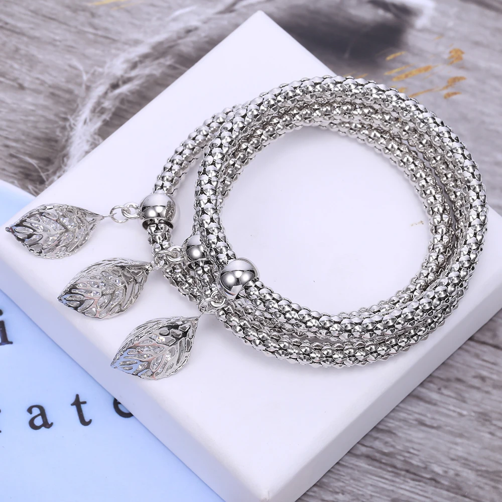 Женский серебристый браслет с подвеской в виде листьев и кристаллами | Украшения