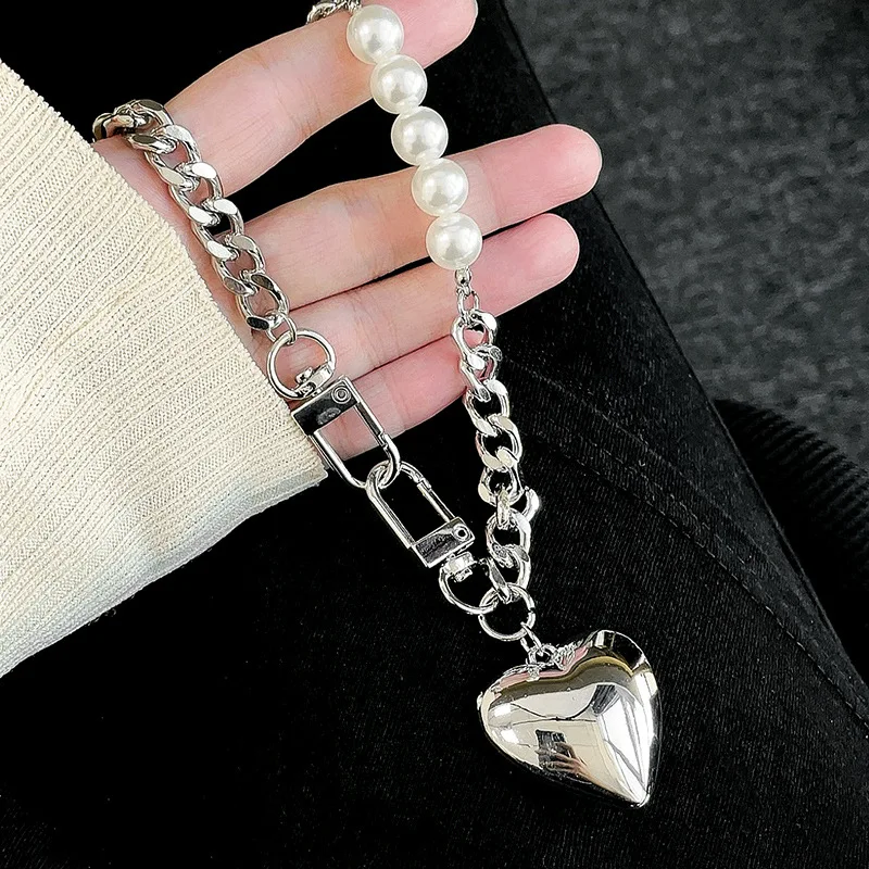 Купи Metal love necklace women pearl splicing chain collarbone chain heart-shaped choker neck accessories short style INS trendy за 261 рублей в магазине AliExpress