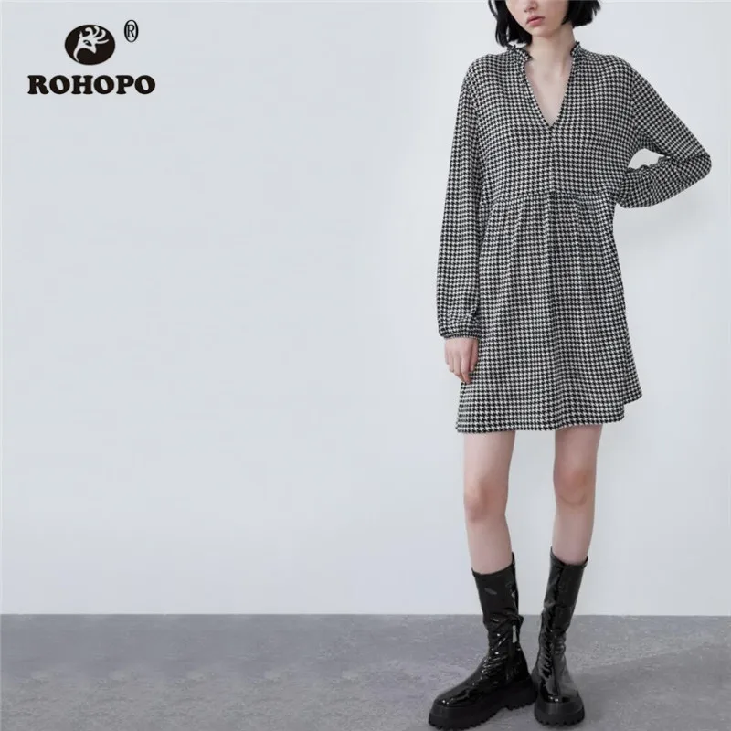 ROHOPO/мини платье в мелкую ломаную клетку с v образным вырезом и длинным рукавом
