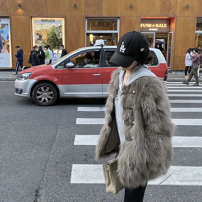 

Women 2021 Winter New Fashion Faux Fox Fur Coat Female Warm Artificial Fur Coats Ladies Elegant Casual Fake Fur Overcoat C626