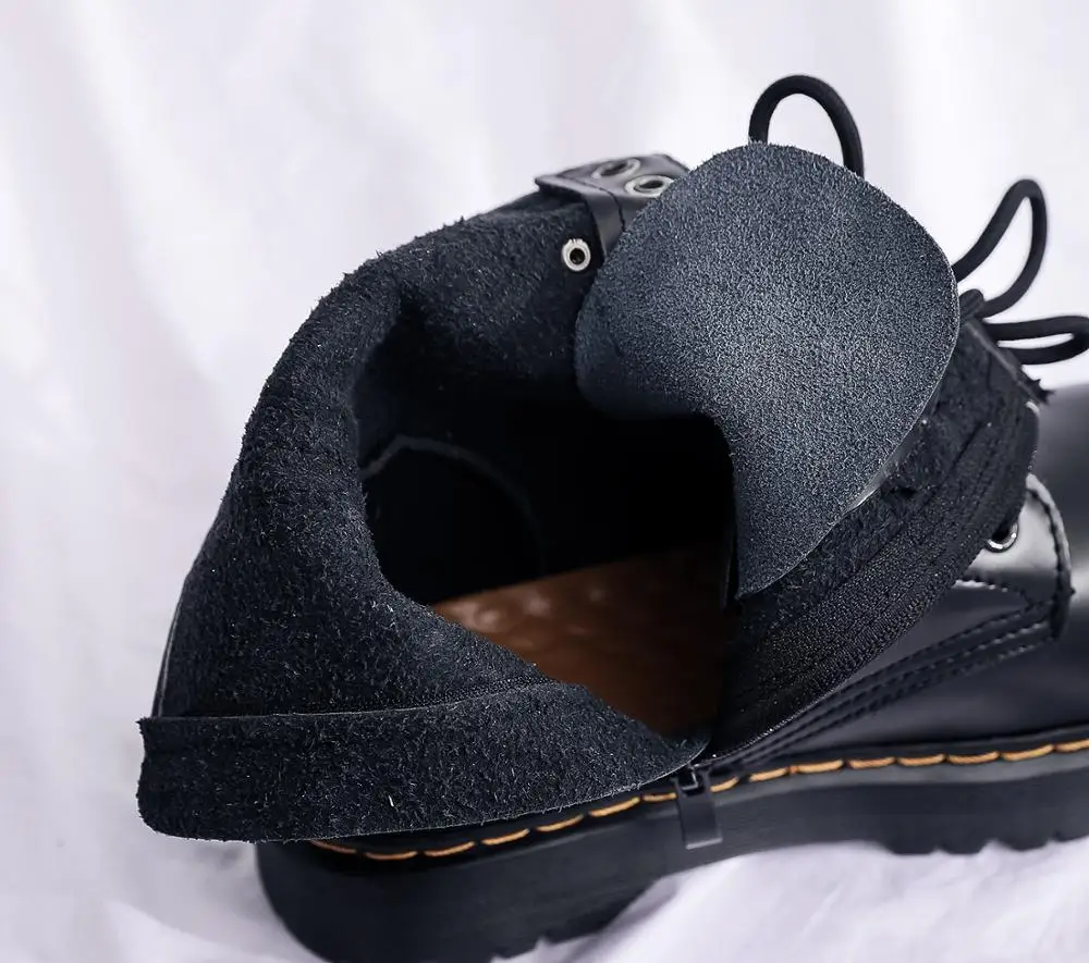 Новые ботинки из лакированной кожи на толстой подошве женские готические черные