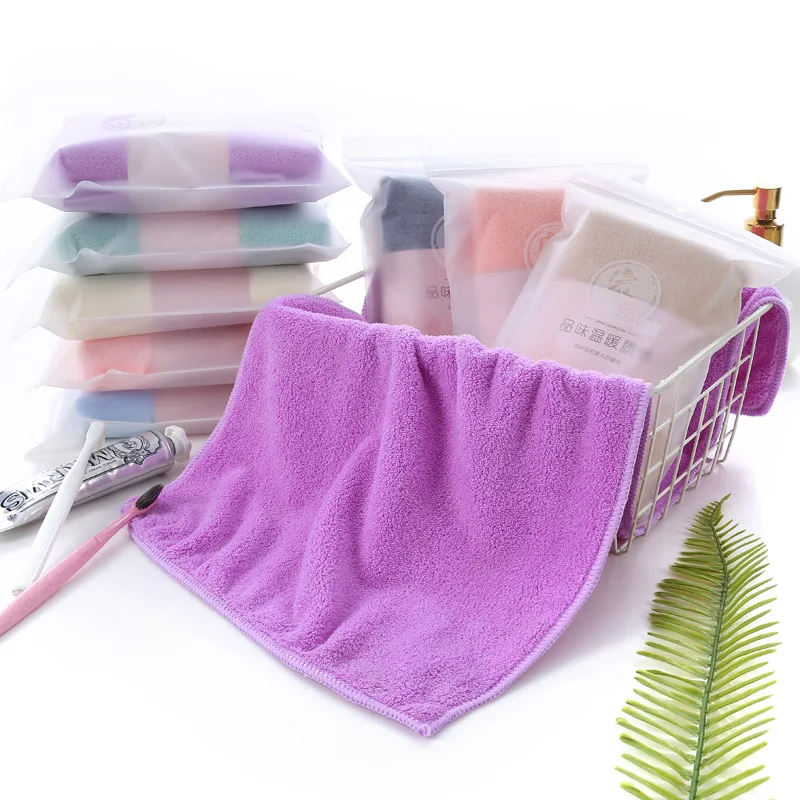 Абсорбирующее полотенце с эффектом потертости бархатное кораллового цвета