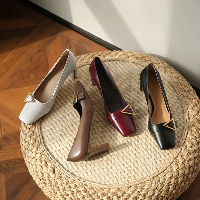 

Krazing Pot spring new arrival natural leather square toe high heels metal decoration European style mature lady women pumps L06
