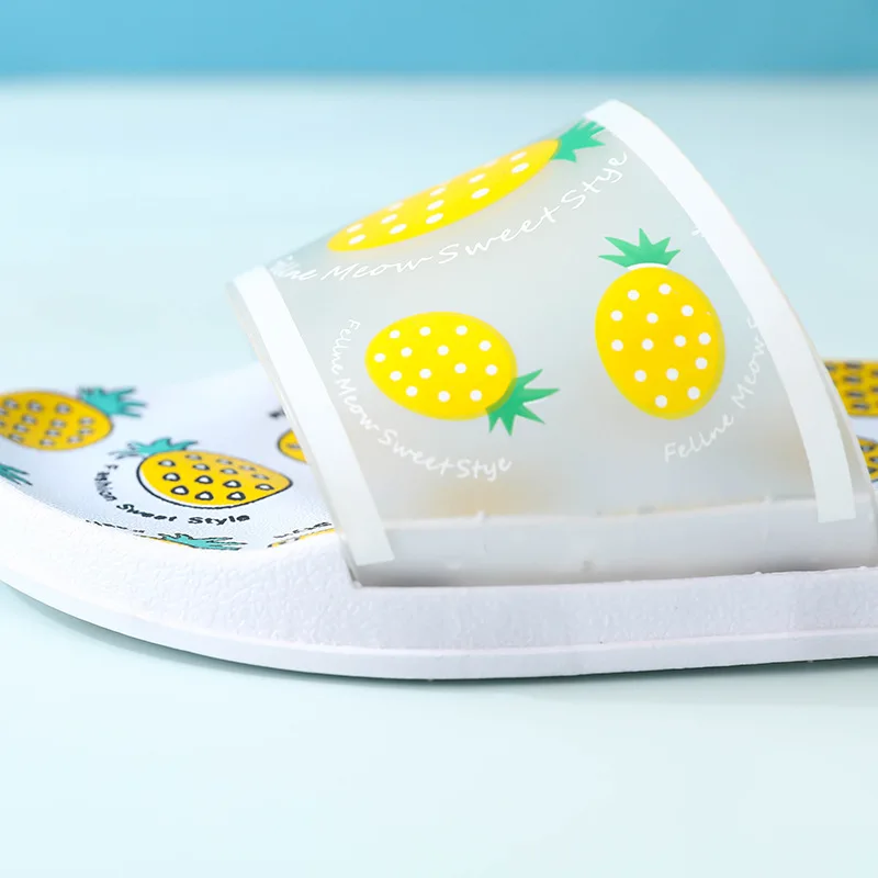 2020 новые летние туфли женские шлепанцы с изображением героев мультфильмов