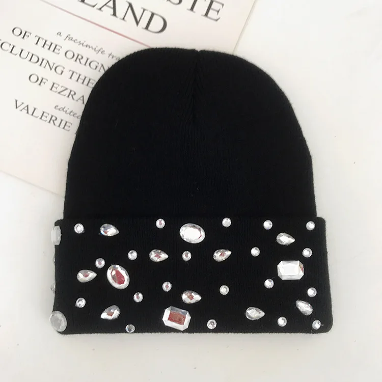 

2021 Winter Knitted Hat Women Solid Color Beaded Warm Hats Lady Fashion Women Beanies Crochet Hats Casual Caps