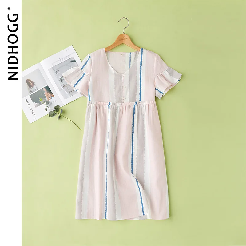 

2020 Summer Cotton Gauze Minimalistic Woman Night Sleepwear V-Neck Striped Nightwear Short Sleep Wear Sexy Sleepwear Sleepshirts