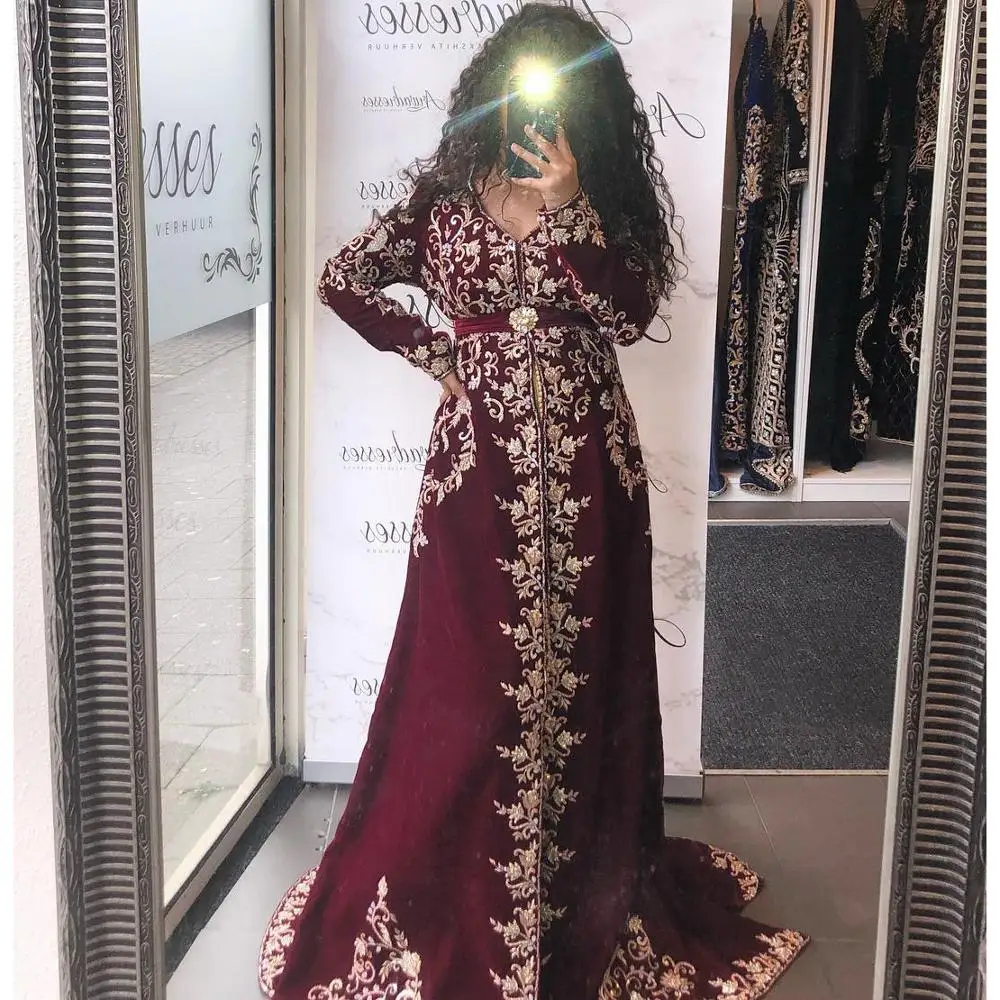 

Charming Burgundy Moroccan Kaftan Evening Dress V Neck Appliques Long Sleeves Muslim Dubai Saudi Arabic Apecial Occasion Dresses