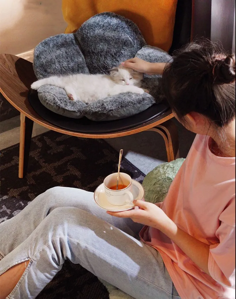 

Pet Cat Bed Mats for Sleeping Pet Cat Supplies Nest Mats Winter Warm Cat Litter Four Seasons General Kennel Pet Sofa Bed