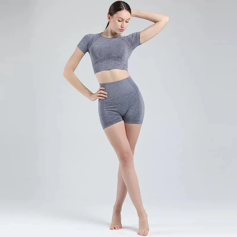 

Textured women's autumn and winter seamless yoga wear fitness yoga pants moisture-absorbing quick-drying short-sleeved suit