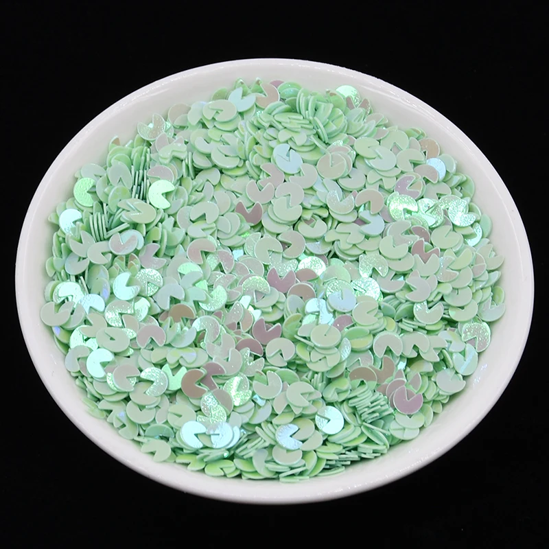 Искусство для ногтей в виде подковы с блестками разных цветов и ремесла|Блестки| |