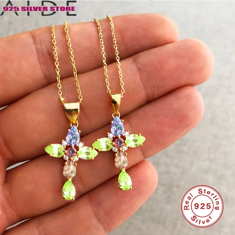 

Женское колье из серебра 925 пробы, с цирконом