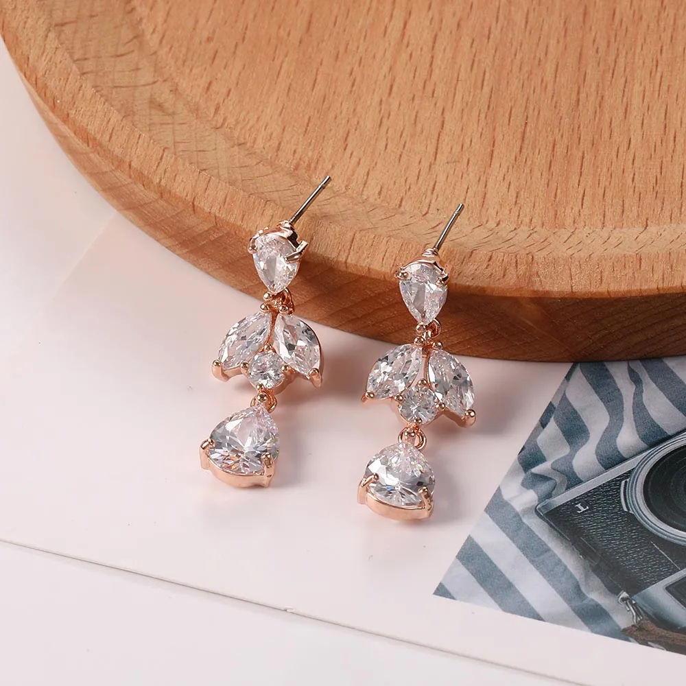 

Luxury Cubic Zircon Dangle Earrings for Women Classic Design Long Crystal Water Drop Earring Bridal Wedding Accessories Jewelry