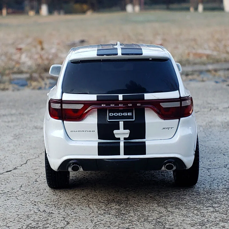 

Dodge SUV Alloy Car Model Cool Headlights Shine 1/32 Toy Diecast High Simulation Off-road Vehicle Kids Christmas Gift