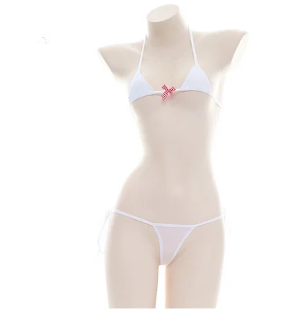 Комплект женского нижнего белья из бюстгальтера и трусиков с бантиком| |