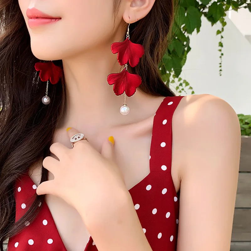 Aretes de mujer, современный стиль, дизайн, большие красные лепестки роз, серьги с кисточками, тренд, темперамент, летние корейские серьги для женщин