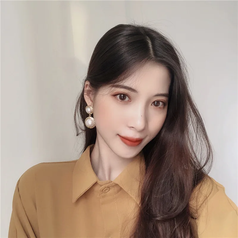 

Vintage Big Imitation Pearls Palace Clip Earrings for Women Comfort Sweet Round Earings Charms