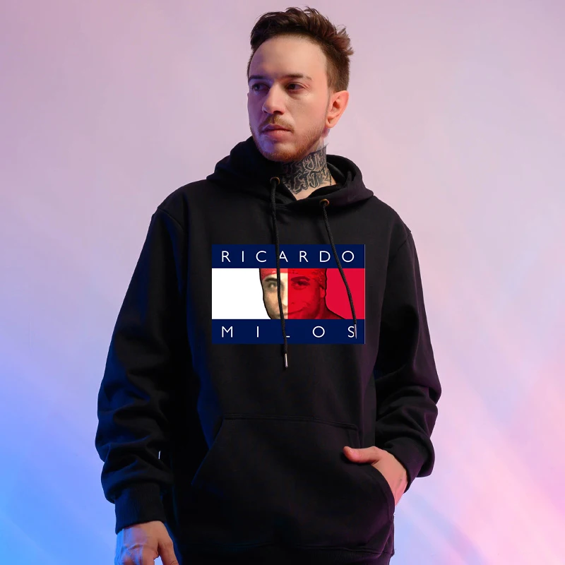 

Hoodies & Sweatshirts