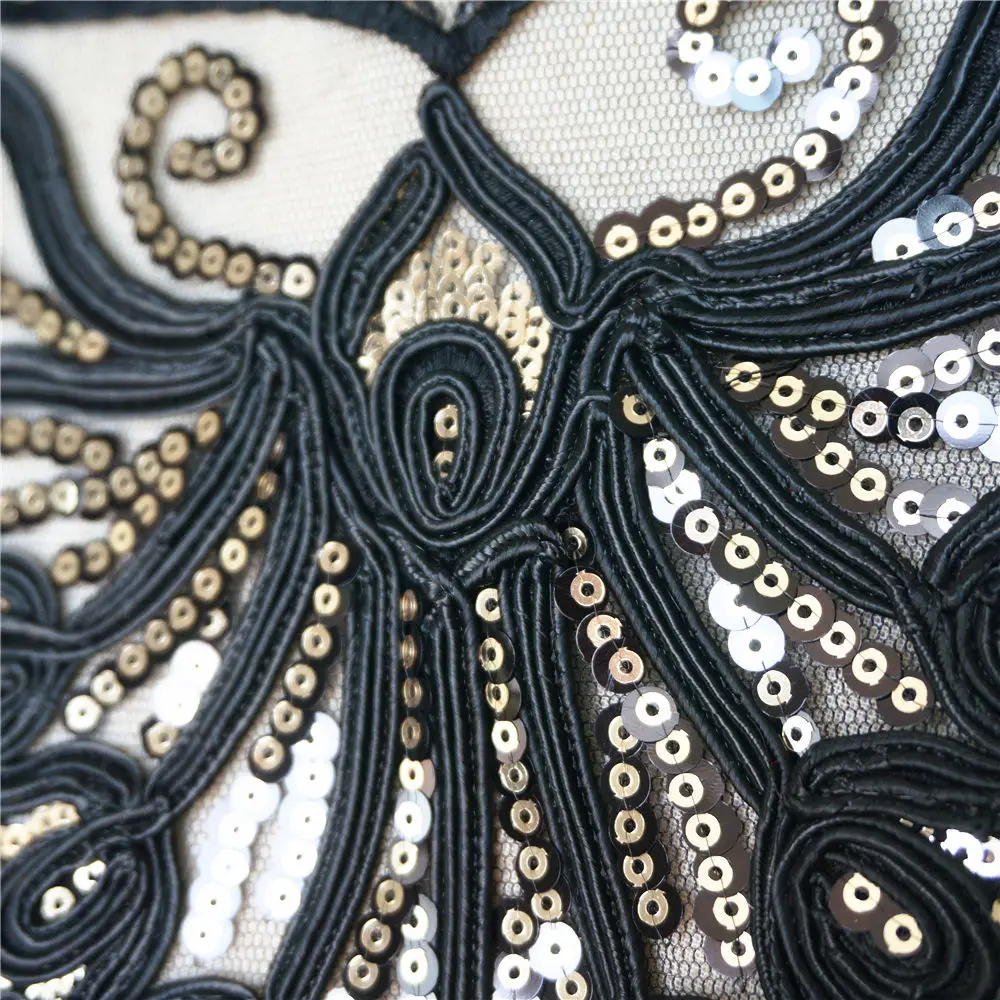 Вышитый кружевной воротник из черной ткани с блестками | Дом и сад