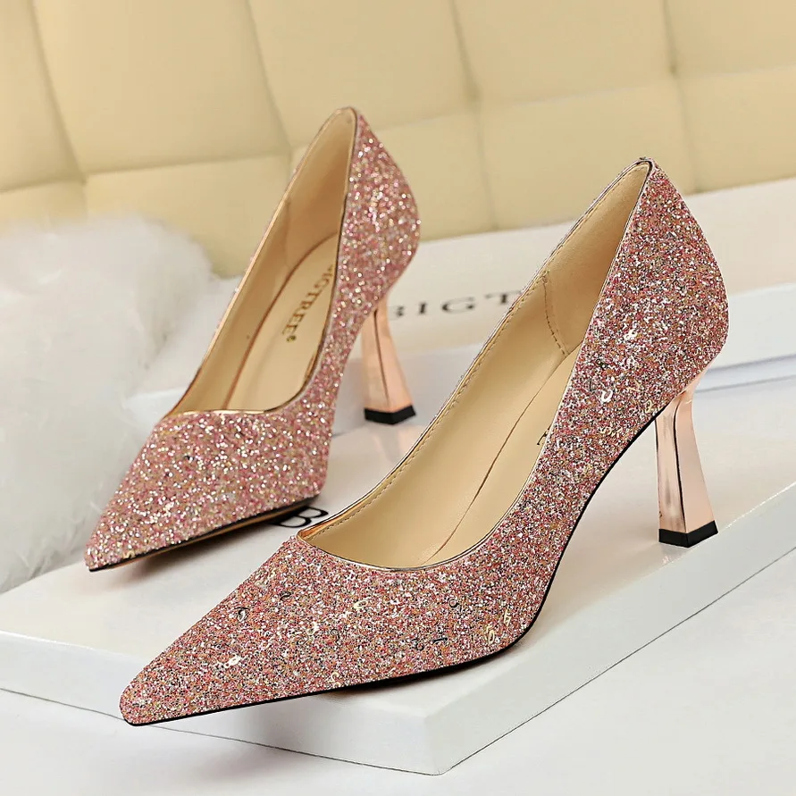 

В европейском и американском стиле Стиль модные пикантные блестящие туфли на высоком каблуке с пайетками обувь на высоком каблуке с мелким ...