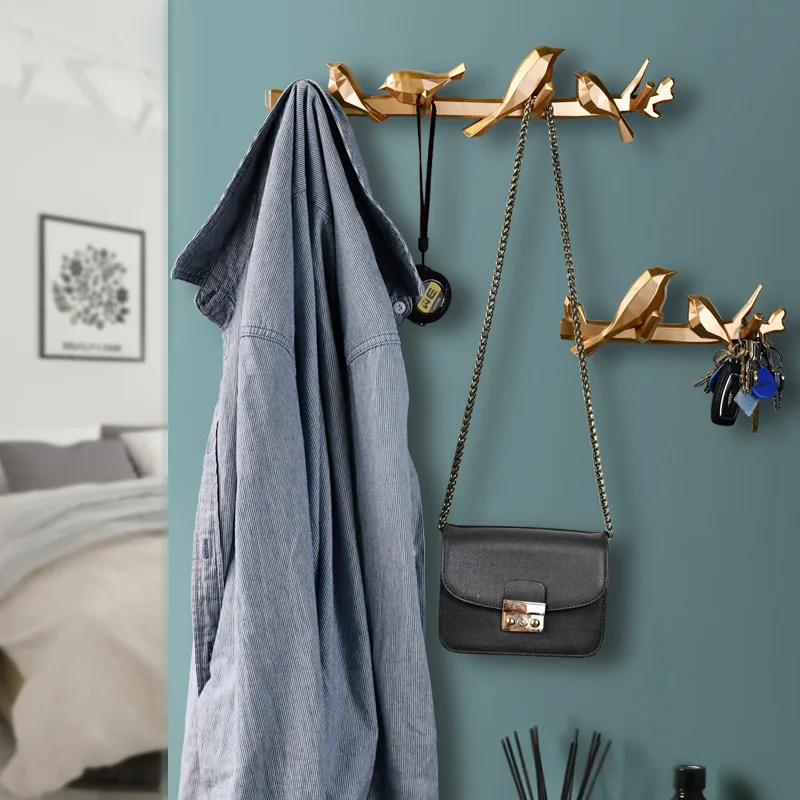 Настенная вешалка для одежды в гостиную креативный дизайн виде птицы крючок