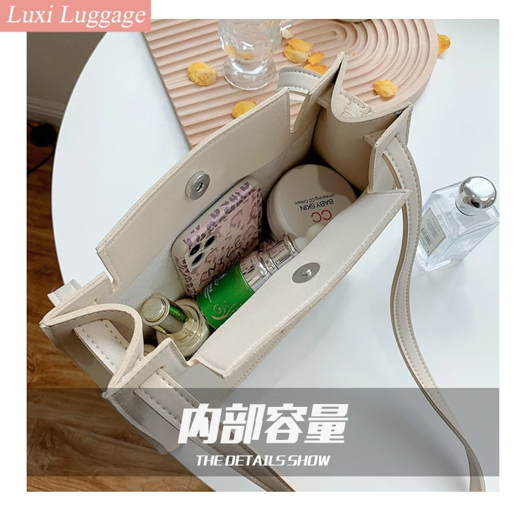 

2021 New Semicircular PU Women Shoulder Bag Retro Messenger Bag Ladies Small Bags