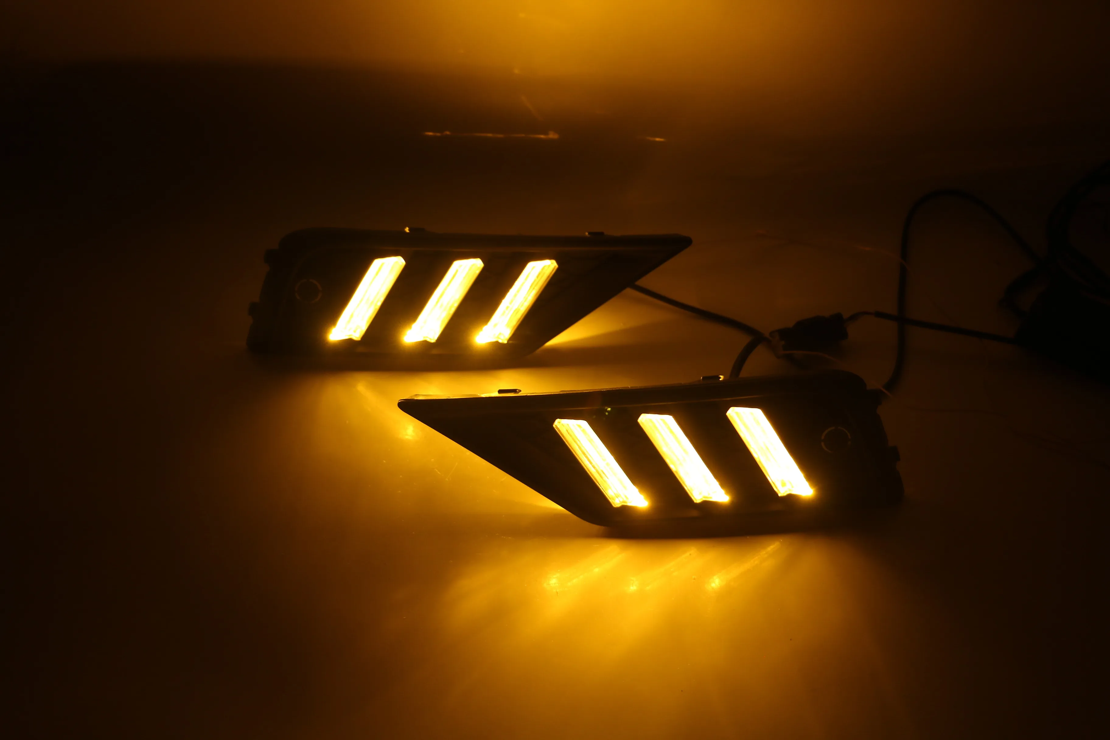 

LED DRL Daytime Running Light for Volkswagen Tiguan L 2016-2019 Mustang Streamer in 3 colors Led daytime light Car accessories
