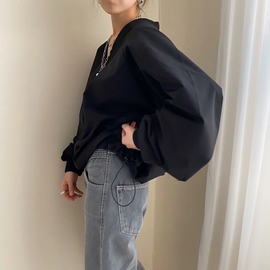 

ZCSMLL Simple V-neck Exposed Collarbone Loose Tops Wild Hedging Solid Color Lantern Sleeve Women Shirt 2021 Spring Summer