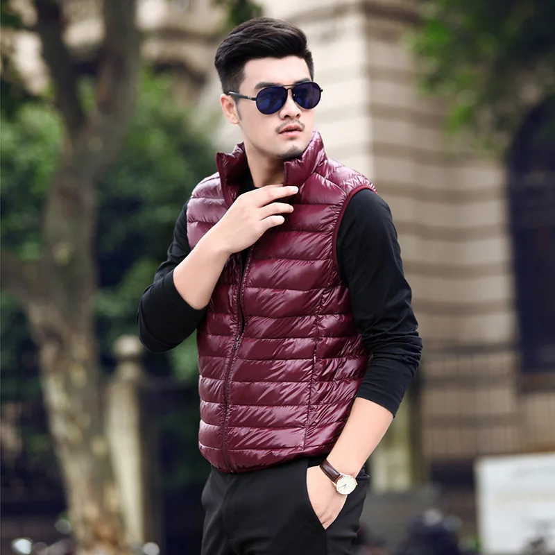 Мужской жилет на гусином пуху светло черный теплый повседневный без рукавов с