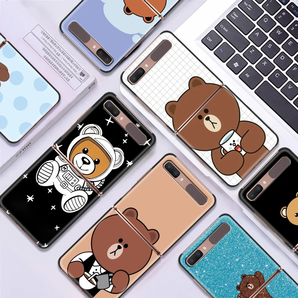 

Fashion Brand Bear Smartphone Accessories For Samsung Galaxy Z flip Case Slim Protective Shell Shockproof Hard Cover Coque