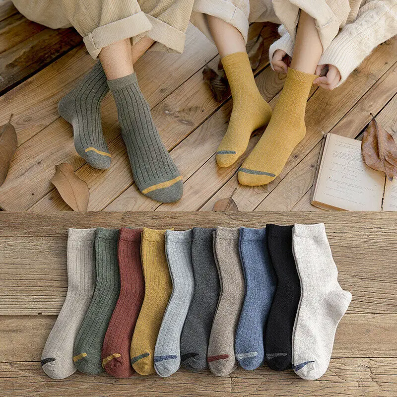 

1 Pairs/lot Autumn Wintern women Middle Tube Cotton Socks Sweat-absorbent Casual Deodorant Sports Socks Basic Daily Socks