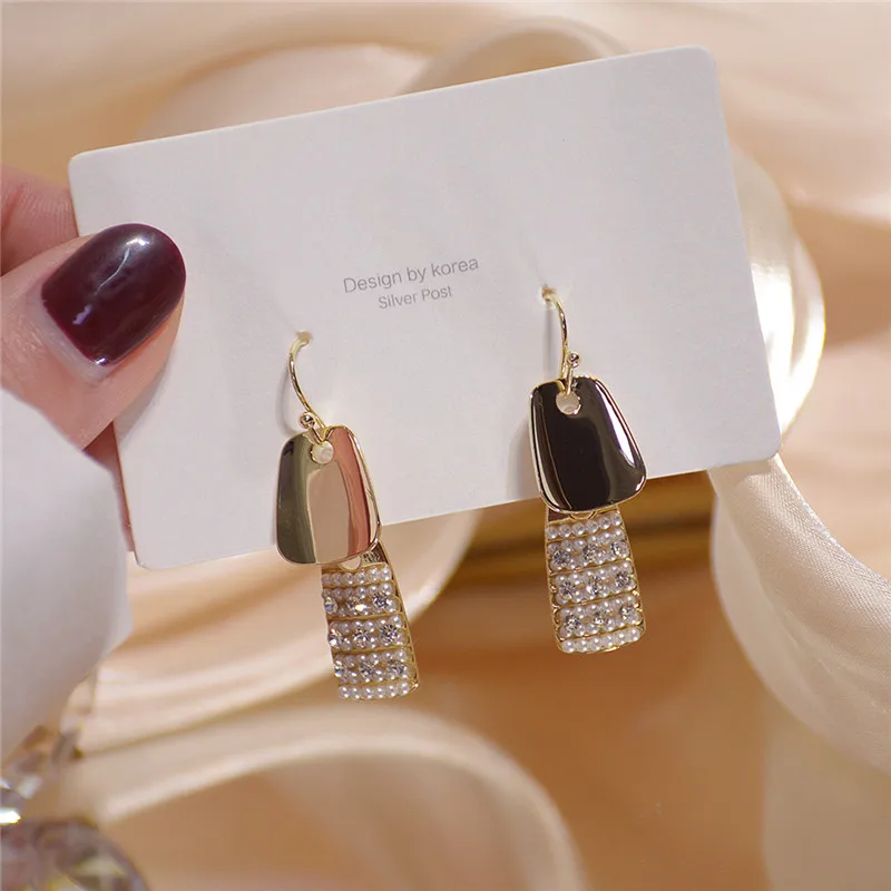 

Luxury 14K Real Gold Simple Pearl Gentle Temperament Geometry Stud Earrings for Women Cubic Zircon ZC Earrings